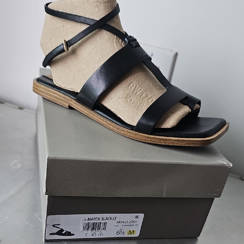 Clarks Women's Black Leather Sandals